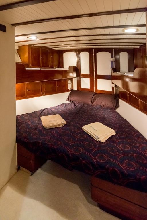 Luxury Yachthotel Amanda 普沙罗 外观 照片